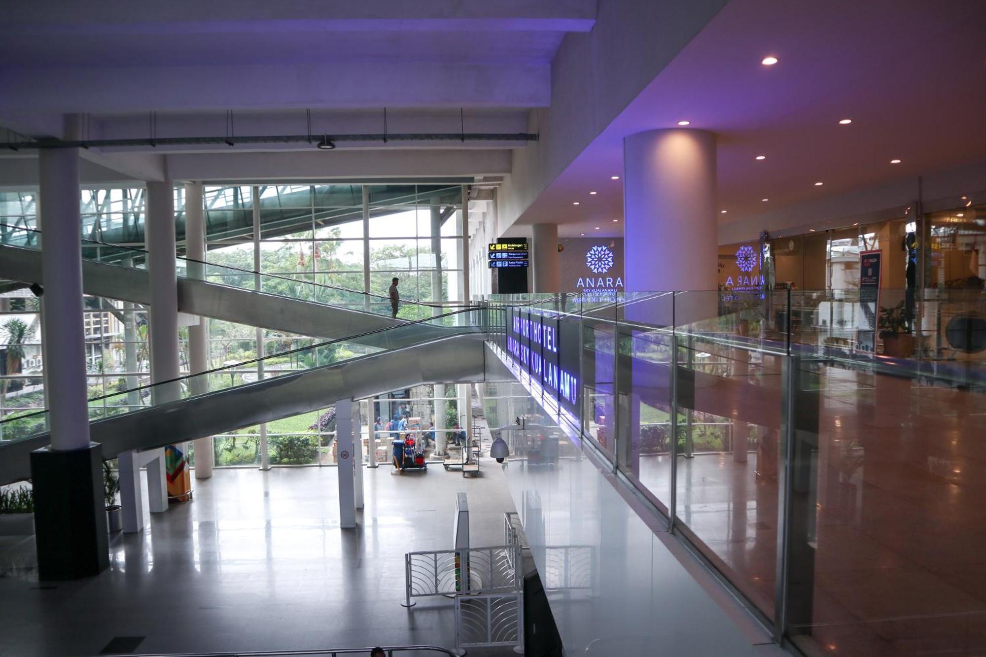 Anara Sky Kualanamu Hotel Medan Exterior photo